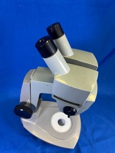 lot 47 image: AM Optical Spencer Forty Stereoscope 10x 20x Magnification NO LIGHT