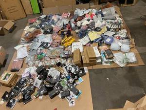 lot 119 image: LOT OF NEW Wholesale Items