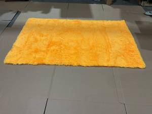 lot 115 image: 5 x 8 Yellow Area Rug