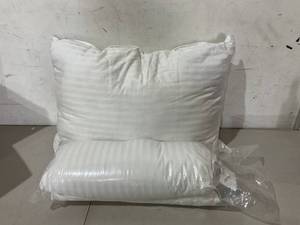 lot 356 image: LOT 2 Beckhamhotel collection down alternitive pillow