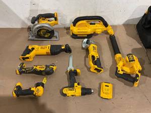 lot 11 image: DEWALT 20V MAX Power Tool Combo Kit, 10-Tool Cordless Power Tool Set with 1 Battery