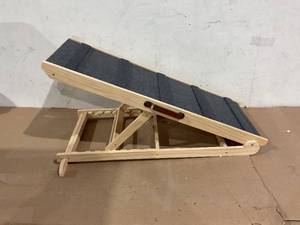 lot 150 image: Adjustable Dog Cats Ramp, Folding Portable Wooden Pet Ramp for All Small and Older Animals