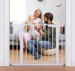 lot 516 image: Cumbor 29.5-46 Auto Close Baby Gate