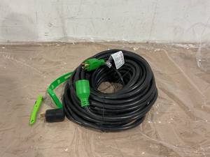 lot 509 image: Outdoor Extension Cord Set