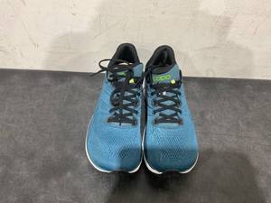 lot 591 image: Topo Athletic Ultraventure 2 Trail-Running Shoes - Mens Size 11.5