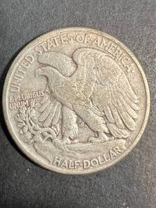 lot 27 image: 1945 US WALKING LIBERTY HALF DOLLAR