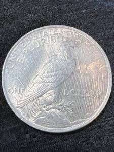 lot 69 image: 1922 US PEACE SILVER DOLLAR