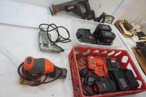 lot 33 image: Power Tool Supplies