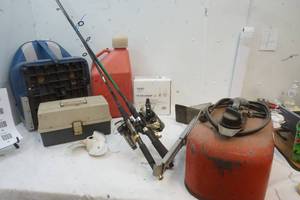 lot 36 image: Fishing EquipmentGear