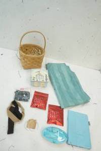 lot 120 image: Bathroom Supplies