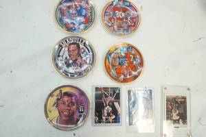 lot 128 image: Sports Memorabilia