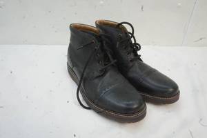 lot 131 image: Mens Shoes