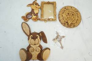 lot 149 image: Variety of Wood Art