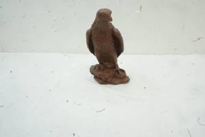 lot 160 image: Red Mill Manufacturing Brown Eagle Statue