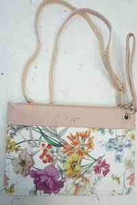 lot 169 image: Purse