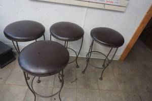 lot 183 image: 4 Brown Bar Stools
