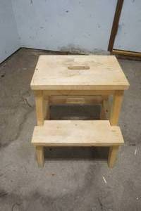 lot 204 image: Wooden 2 Step Stool