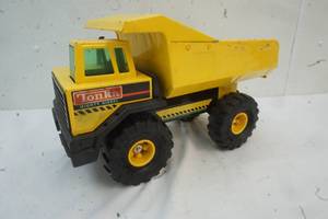 lot 248 image: Kids Toys
