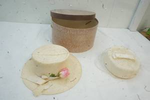 lot 255 image: 2 Womens Hats
