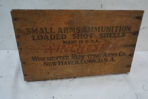 lot 286 image: Winchester Ammo Box