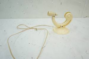 lot 291 image: Vintage Plastic Light