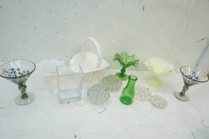 lot 296 image: Variety of Glassware