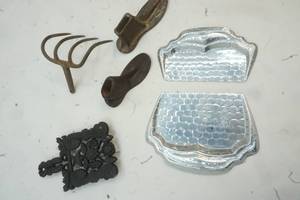 lot 311 image: Variety of Cast Iron