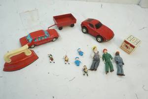 lot 319 image: Vintage Toys