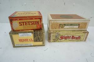 lot 327 image: Variety of Cigar Boxes