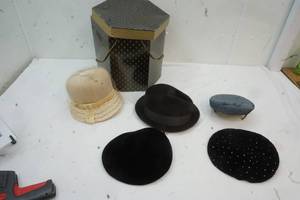 lot 337 image: Variety Vintage  Women Hats & Vintage Hat Box