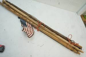 lot 343 image: Vintage Rug Beater, Flag, & Wooden Corner Pieces