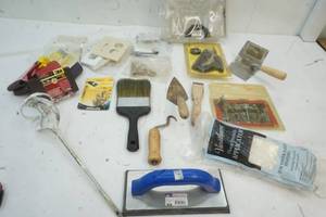 lot 367 image: Shop Supplies