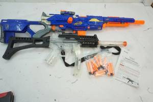 lot 370 image: Kid Nerf Guns
