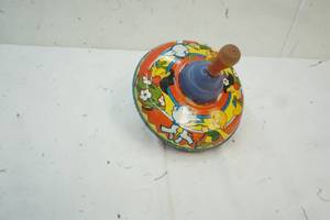 lot 386 image: Vintage Kids Top