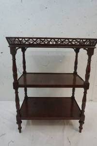 lot 391 image: 3 tier Wooden table