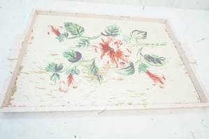 lot 437 image: Vintage Pink Wooden Serving Tray