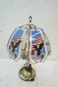 lot 450 image: Eagle Table Lamp