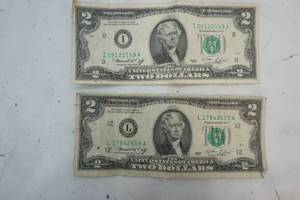lot 475 image: 2- $2.00 Bills