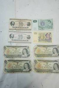 lot 52 image: Foreign Currency