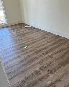 lot 189 image: Vinyl Plank Flooring (120 sf)