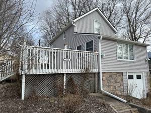 lot 20 image: Exterior Components