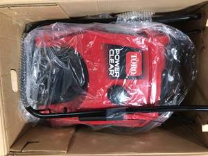 lot 8 image: Toro Power Clear 518 ZR 18 in. Self-Propelled Single-Stage Gas Snow Blower  Customer Returns See Pictures