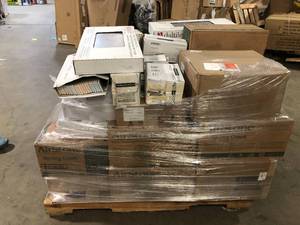 lot 26 image: Pallet of Mixed Assorted Flooring Various Models and Conditions  Customer Returns See Pictures