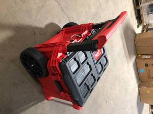 lot 6 image: Milwaukee PACKOUT 22 in. Rolling Modular Tool Box  Customer Returns See Pictures