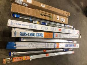 lot 8 image: Assorted of Misc. units Costumer returns See Pics