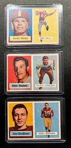 lot 90 image: 1957 Topps Football 3 Card Vintage Lot - #54, 92, 98