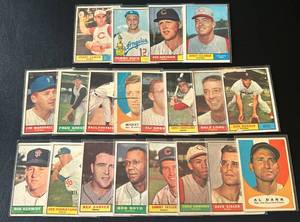 lot 167 image: 1961 Topps Baseball 20 Card Vintage Lot