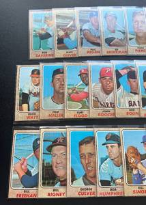lot 200 image: 1968 Topps 20 Card Vintage Baseball Lot