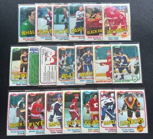 lot 202 image: 1981-82 Topps Hockey 20 Card Vintage Lot