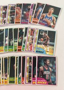 lot 249 image: 1981-82 Topps Basketball 44 Card Vintage Lot